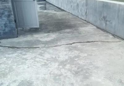 韶关楼顶漏水维修公司分享下如何解决卫生间隐蔽部位漏水的问题?